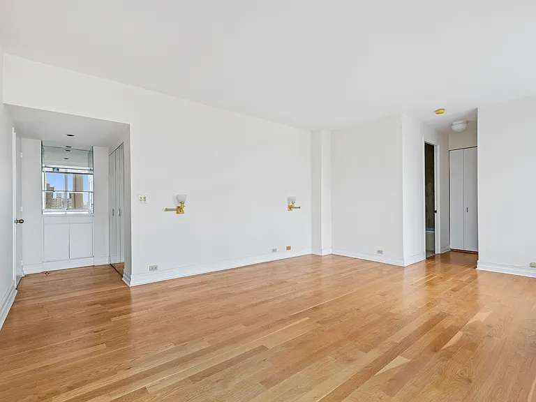 524 E 72nd St #31AG — Photo 7