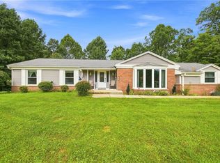 145 W Lake St, Washington, WV 26181