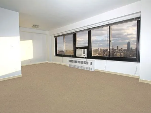 3364 21st St APT 14B, Long Island City, NY 11106