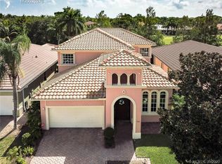 747 SW Pebble Ln, Palm City, FL 34990