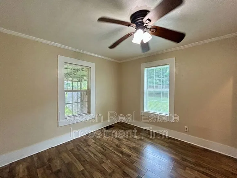 905 Rome St — Photo 8