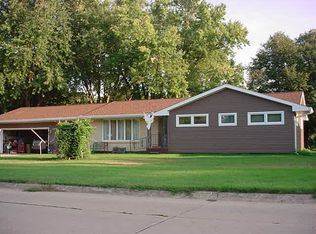 903 W Adams St, Jefferson, IA 50129