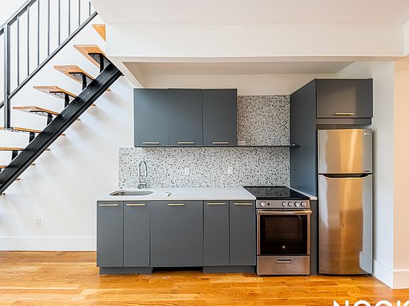2nd image of 299 Chauncey St #1C