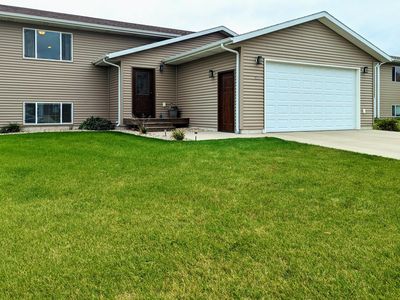 917 16th Ave SW, Aberdeen, SD, 57401
