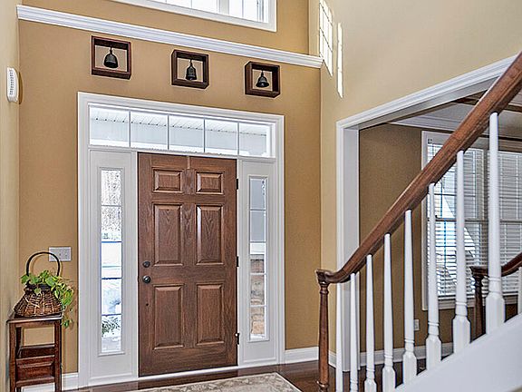 3rd image of 6360 Heathfield Dr
