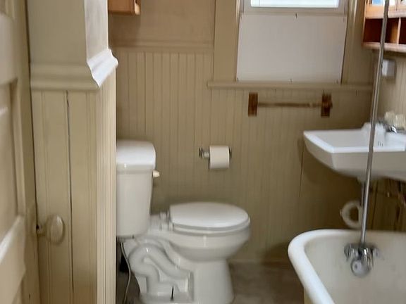 4th image of 318-318 McMillen St #2