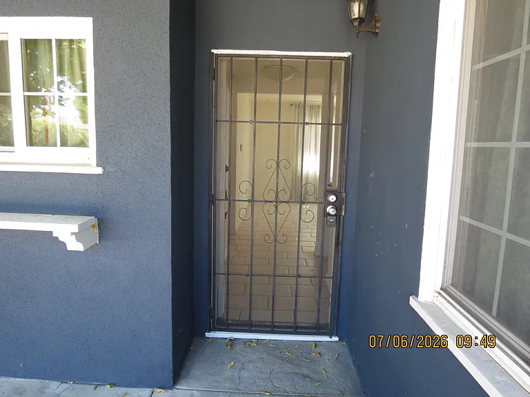 1448 Grove Ave — Photo 2