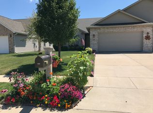 4508 Castle Pines Dr, Springfield, IL 62711