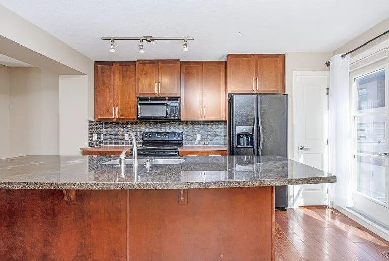 172 Aspen Hills Close SW — Photo 13