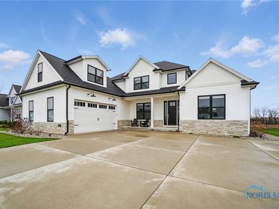 6372 Glen Gary Woods, Waterville, OH, 43566