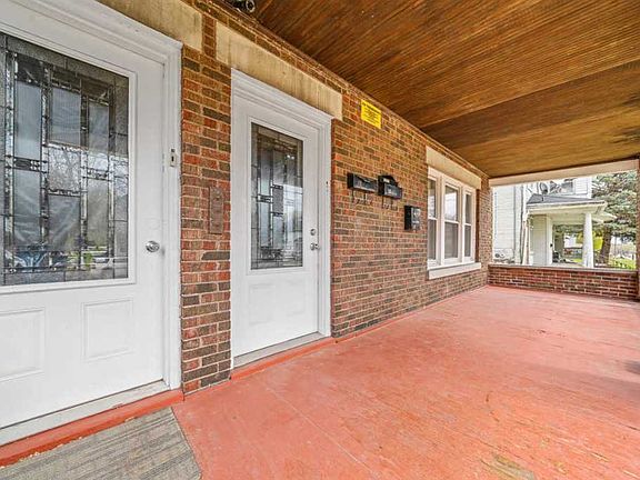 4th image of 1315 School St