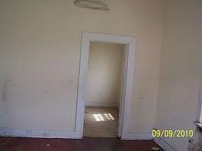 2nd image of 2225 Amelia St