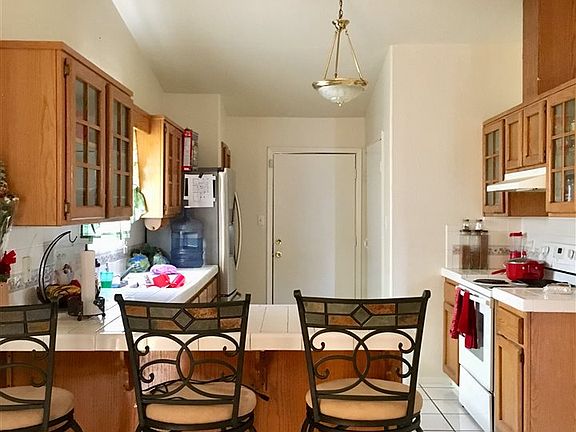 4th image of 1626 E America St
