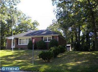 72 Higgins Ave, Clementon, NJ 08021