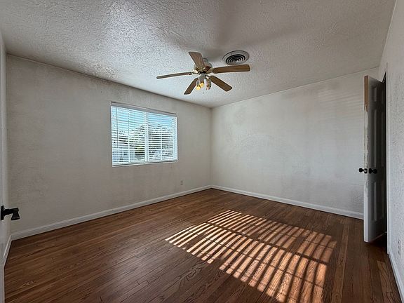 3rd image of 1744 N Ohio Ave