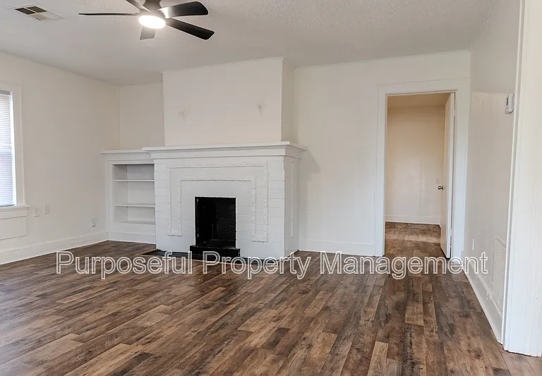 1609 NE 18th St — Photo 3