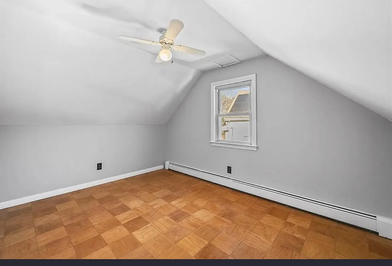 4 bed, 1178 sqft, $3,300 — Photo 1