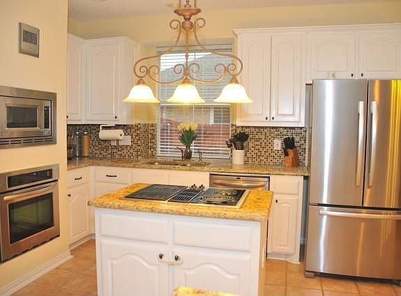 3rd image of 410 Buttonwood Dr