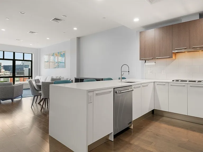 150 Dorchester Ave #611 — Photo 10