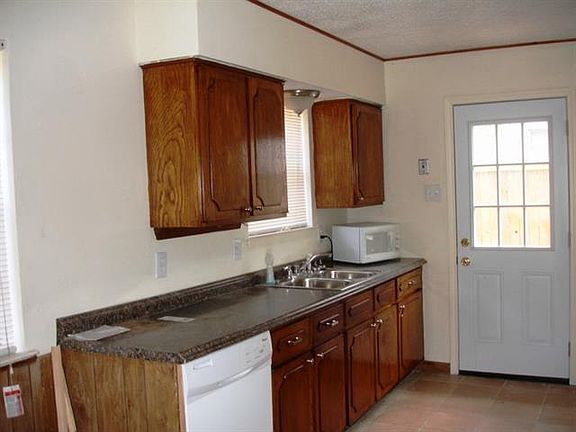 4th image of 14601 Marsha Dr