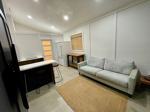 5th image of 232 N Makaleha Pl