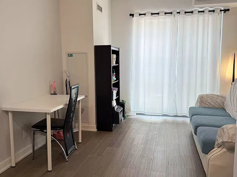 25 Richmond St E #320 — Photo 11
