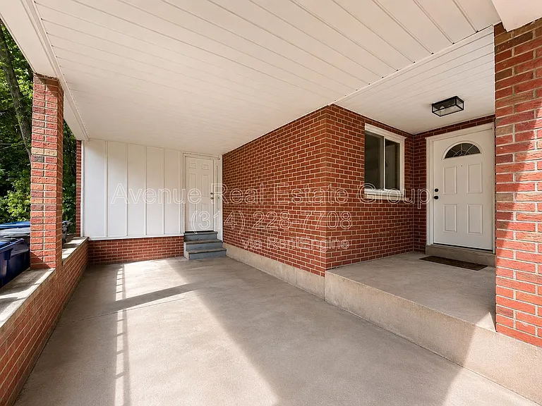 9529 Lodge Pole Ln — Photo 2