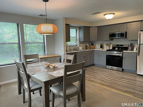 5th image of 3208 Whitney Avenue #403