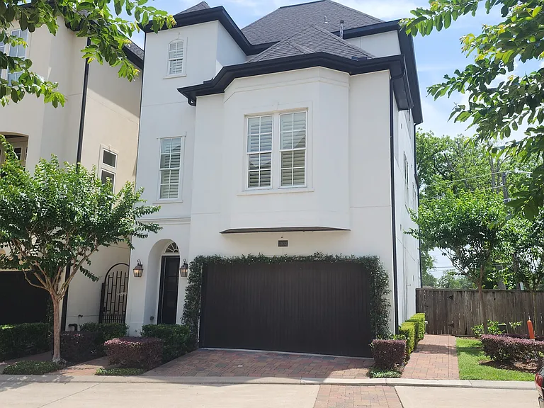 1802 Wrenwood Lakes — Photo 1