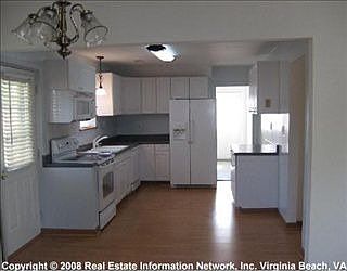 5th image of 5145 Holly Farms Dr