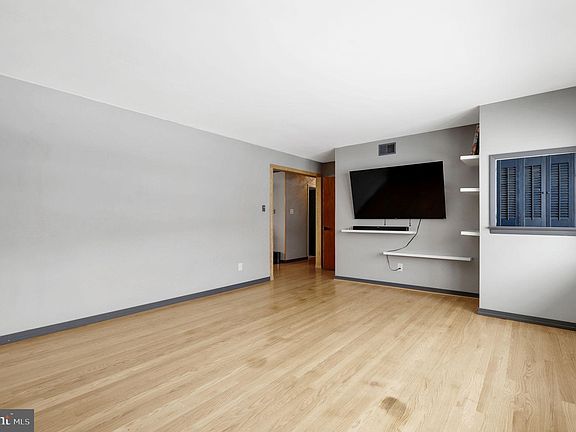 4th image of 19506 Windsor Cir
