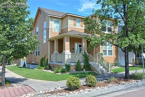 2202 Hanham Dr Photo 1