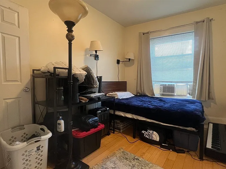 156 Harvard St #8 — Photo 10