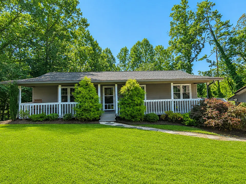 240 W View St