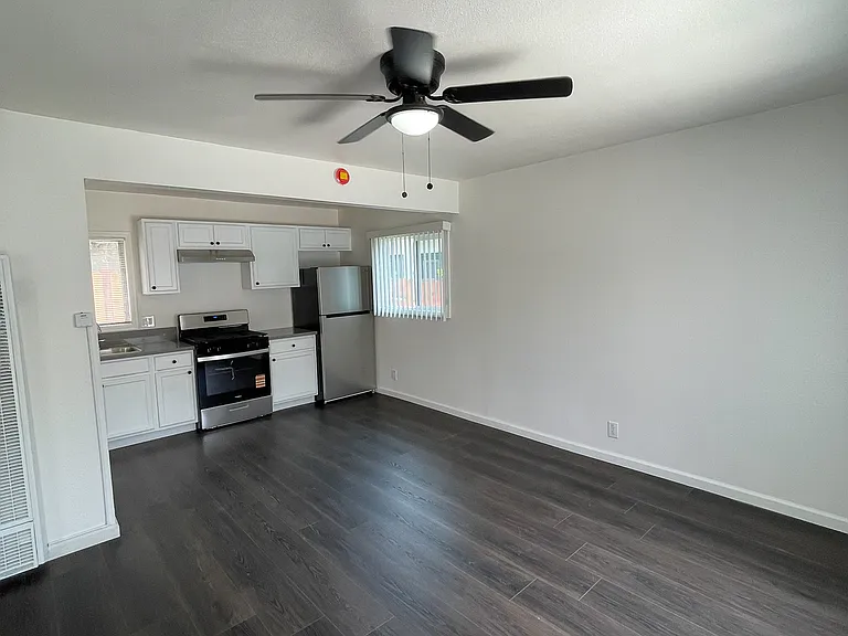 2731 Cogswell Rd #1/2 — Photo 12