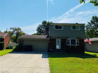 932 Fairwood Blvd, Elyria, OH 44035