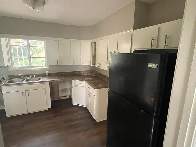 4869 Fairfield Rd — Photo 7