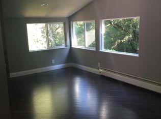 250 Lindenbrook Rd, Woodside, CA 94062