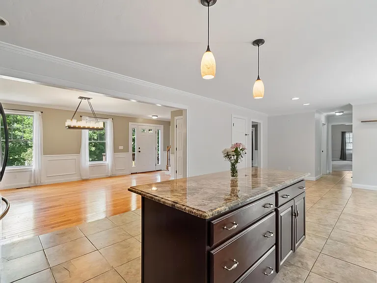 22 Valley Forge Cir — Photo 8