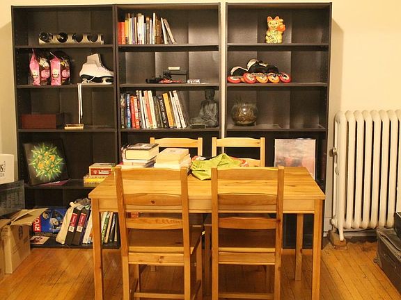 5th image of 1940 W Montrose Ave APT 3