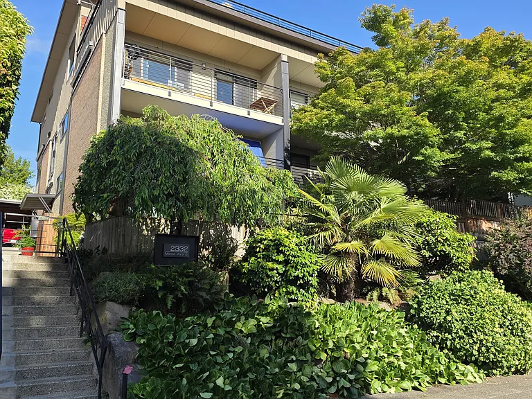 2332 Minor Ave E #8 — Photo 13
