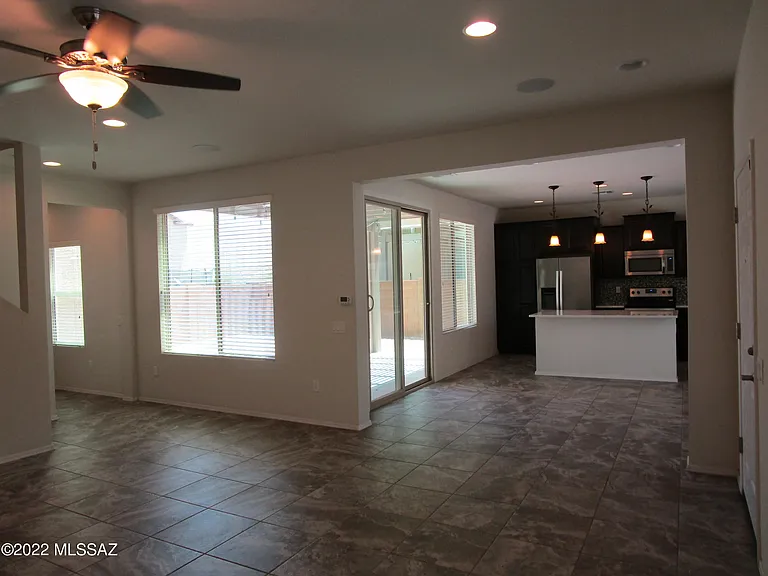10988 E Passion Flower Ln — Photo 2