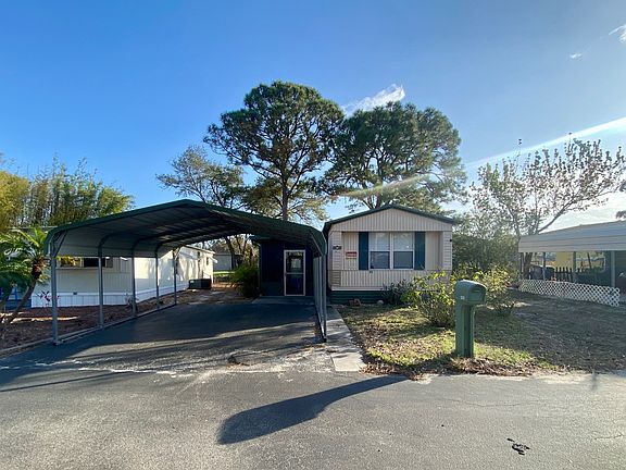 2nd image of 4905 Clover Ln
