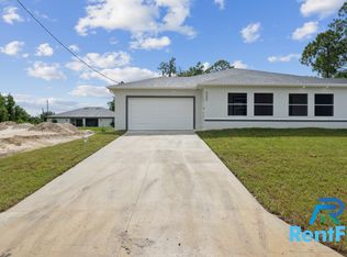 302 Gilbert Ave S, Lehigh Acres, FL 33973