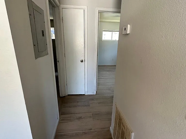 6802 Sayers St #10 — Photo 11