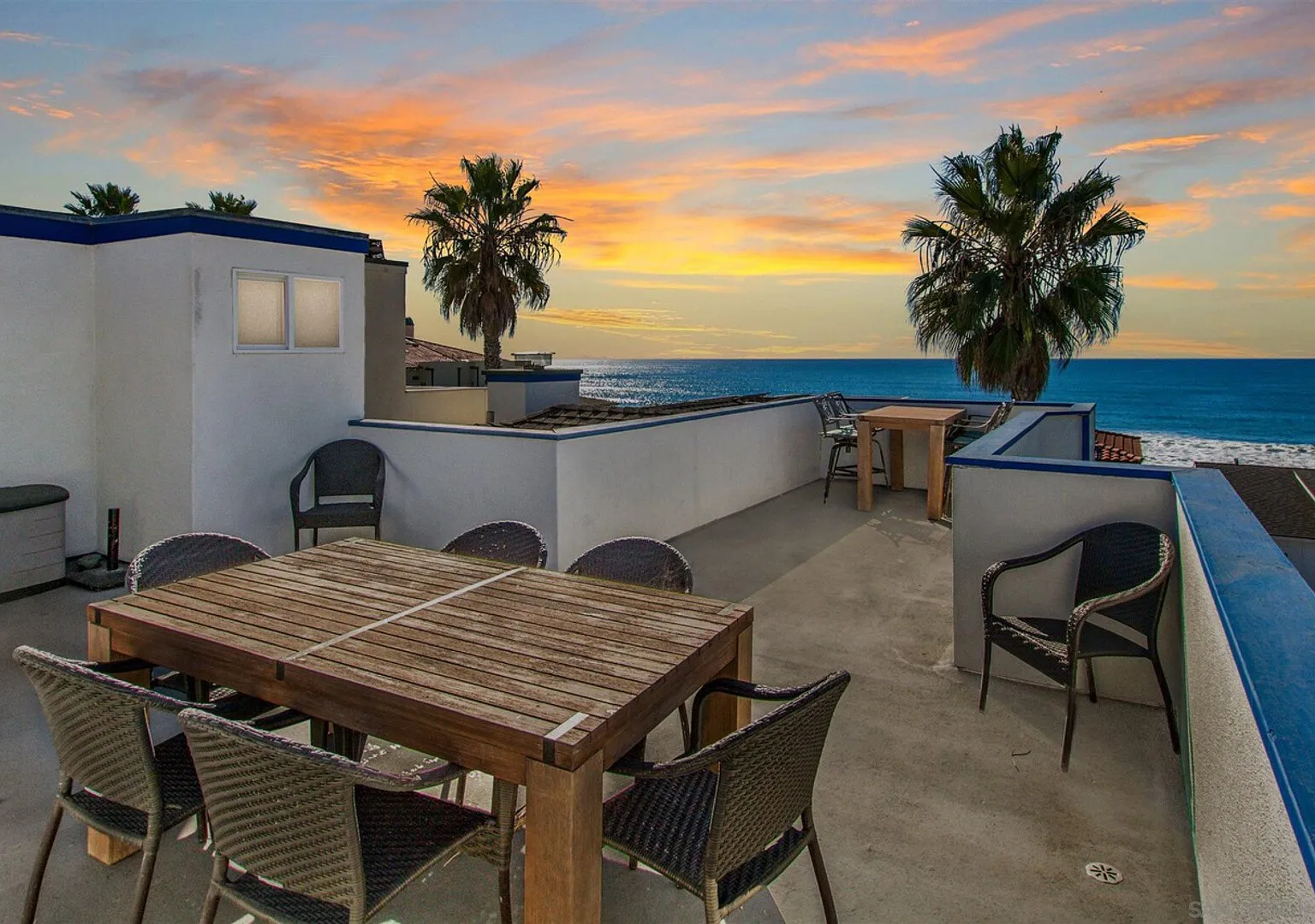 Sunsets & Ocean Views in a Perfect Family Getaway — Photo 1