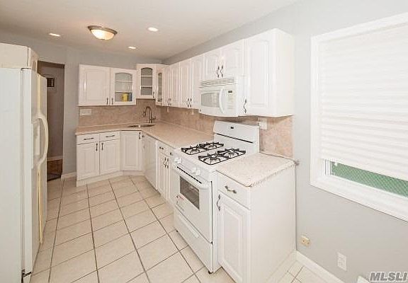 3rd image of 25815 86th Ave