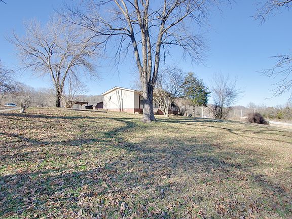 2nd image of 3 Douglas Ln