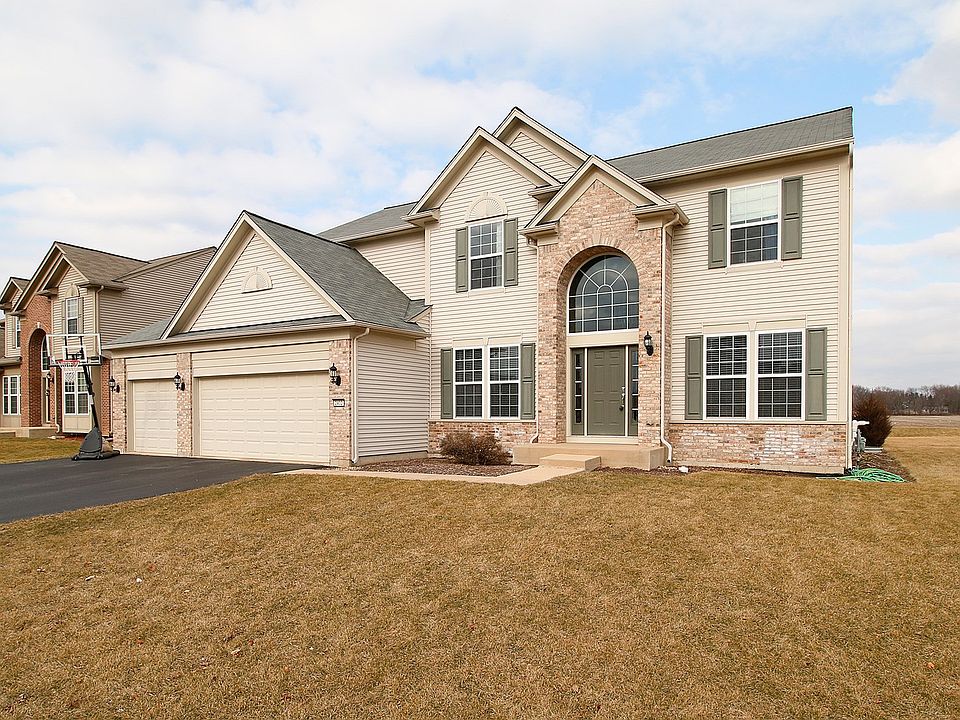 1st image of 2402 Emerald Ln