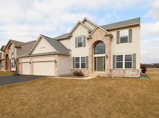 2402 Emerald Ln, Yorkville, IL 60560